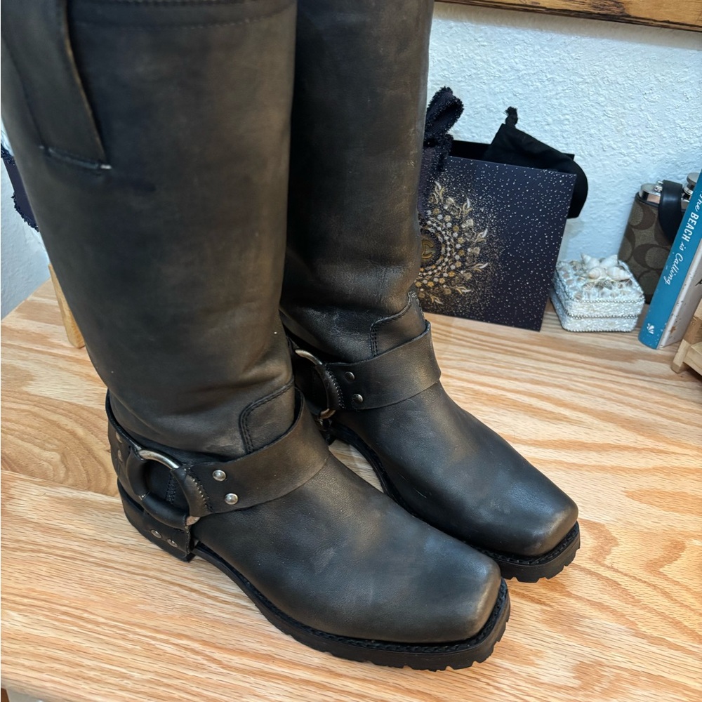 FRYE Heath Harness Black Leather Riding Boots 6
